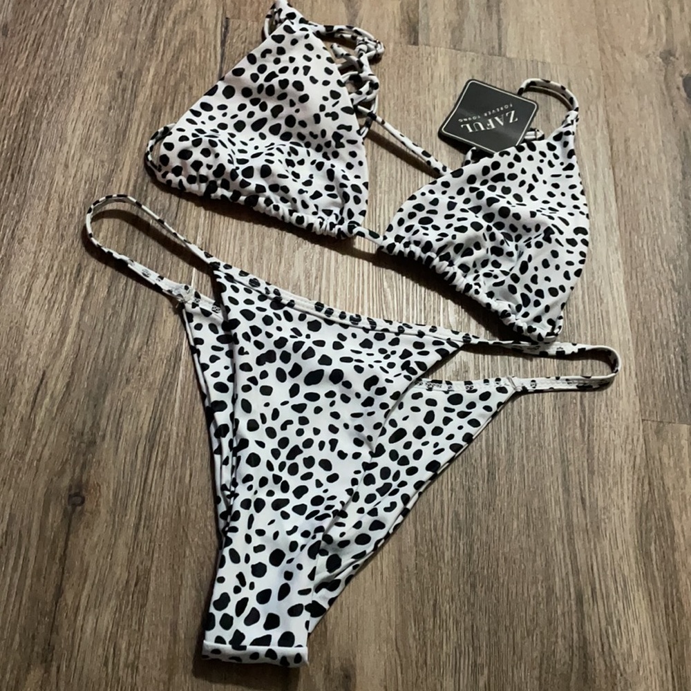 COPY - Polka dot bikini